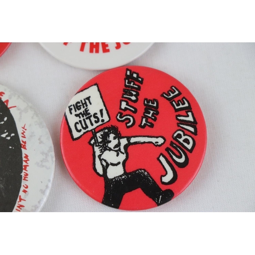 428 - PUNK / SEX PISTOLS ORIGINAL 1977 BADGES.  4 ORIGINAL 1977 BADGES including a RARE ORIGINAL 1977 - SE... 