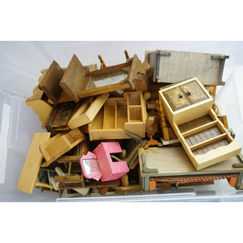 18 - Large quantity of contemporyQ model doll’s house wooden furniture, in five boxes