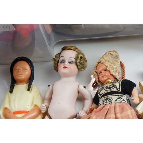 57 - Large quantity of small sized dolls to include Norah Wellings, Greek Boy (NYC) etc, plastic, cellulo... 