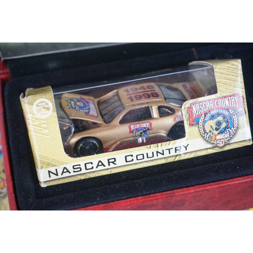 32 - 18 x Boxed and carded diecast models to include 8 x Corgi Cameo Collection, 2 x Matchbox, 3 x Lledo,... 