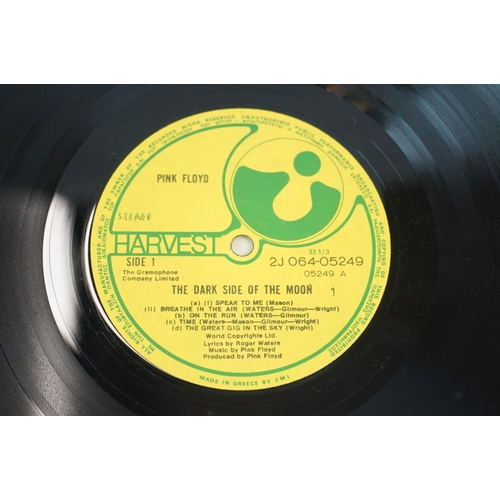 197 - Vinyl - Pink Floyd Dark Side Of The Moon (Harvest 14C 064 05249) Greek pressing.  Sleeve has shelf w... 