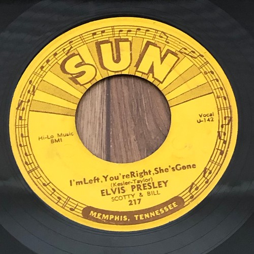 299 - Vinyl & Memorabilia / Autographs - Elvis Presley - A rare chance to purchase all five of the Sun Rec... 