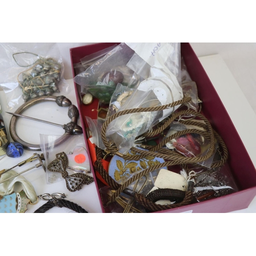 191 - A box of mixed collectables to include Albert chains, vintage costume jewellery and hat pins.