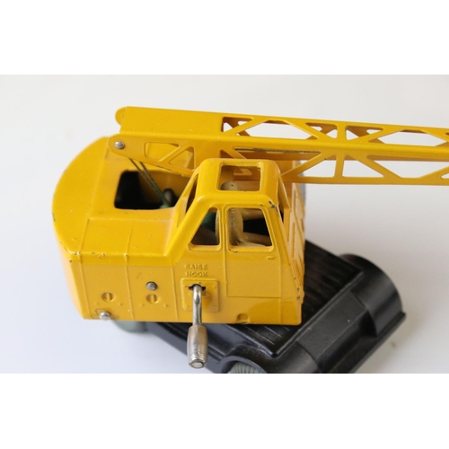 1058 - Two boxed Dinky Supertoys 'Coles' diecast models to include 571 Coles Mobile Crane (vg with paint ch... 