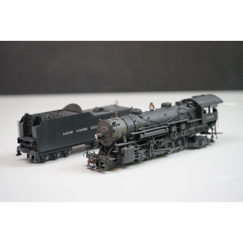 106 - Boxed Key Imports HO gauge New York Central #1320 H-5P Class 2-8-2 Ski brass locomotive & tender, ma... 