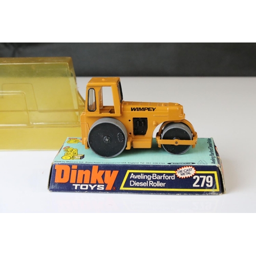 1064 - Boxed Dinky 279 Aveling-Barford Diesel Roller diecast model with Wimpey decals, diecast excellent, d... 