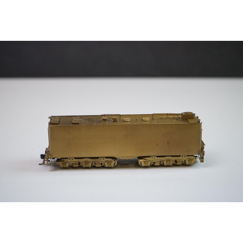 107 - Boxed Key Imports HO gauge 3751 Classic Modern 4-8-4 Elesco Santa Fe brass locomotive & tender, made... 