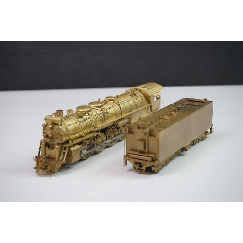 107 - Boxed Key Imports HO gauge 3751 Classic Modern 4-8-4 Elesco Santa Fe brass locomotive & tender, made... 