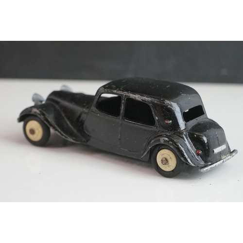 1075 - 12 Mid 20th C Dinky diecast road models to include 179 Studebaker President, 133 Cunningham, Plymout... 