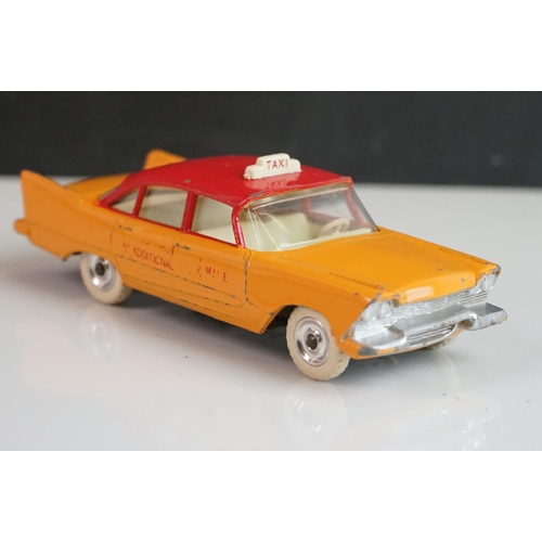 1075 - 12 Mid 20th C Dinky diecast road models to include 179 Studebaker President, 133 Cunningham, Plymout... 