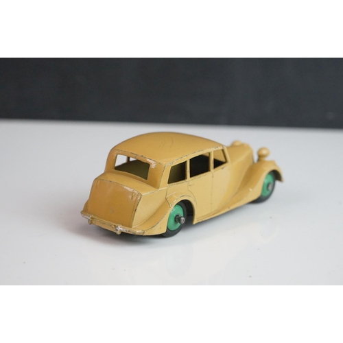 1077 - 12 Mid 20th C Dinky diecast road models to include Humber Hawk x 3, Packard x 3, 180 Packard Clipper... 