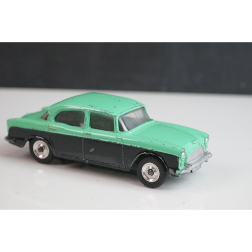 1077 - 12 Mid 20th C Dinky diecast road models to include Humber Hawk x 3, Packard x 3, 180 Packard Clipper... 