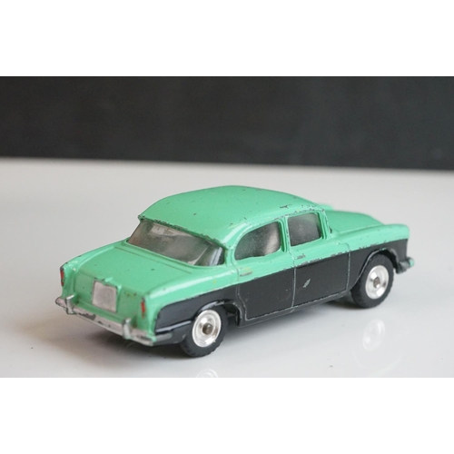 1077 - 12 Mid 20th C Dinky diecast road models to include Humber Hawk x 3, Packard x 3, 180 Packard Clipper... 