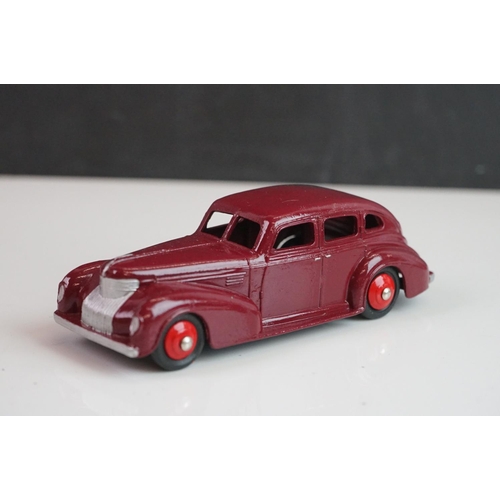 1077 - 12 Mid 20th C Dinky diecast road models to include Humber Hawk x 3, Packard x 3, 180 Packard Clipper... 