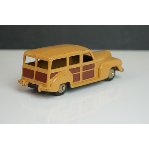 1087 - 13 Mid 20th C Dinky play worn diecast models to include Vanguard x 2, Chrysler, Armstrong Siddeley, ... 