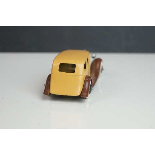 1087 - 13 Mid 20th C Dinky play worn diecast models to include Vanguard x 2, Chrysler, Armstrong Siddeley, ... 