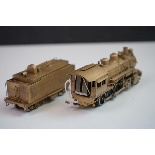 109 - Boxed United Scale Models exclusively for Pacific Fast Mail HO gauge Santa Fe 2-8-0 brass locomotive... 