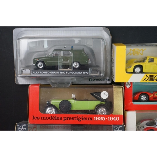 1119 - 11 Boxed / cased Protettok diecast models, various series