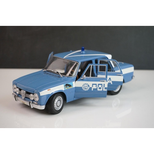 1123 - Boxed Pauls Model Art Minichamps 1:18 Alfa Romeo Guilia Super Polizia diecast model contained within... 