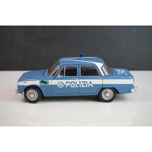 1123 - Boxed Pauls Model Art Minichamps 1:18 Alfa Romeo Guilia Super Polizia diecast model contained within... 