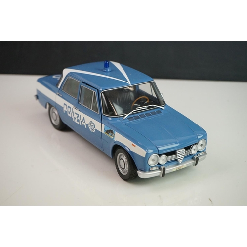 1123 - Boxed Pauls Model Art Minichamps 1:18 Alfa Romeo Guilia Super Polizia diecast model contained within... 