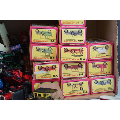 1130 - 15 Boxed Matchbox Models of Yesteryear diecast models in pink/purple & yellow boxes plus a quantity ... 