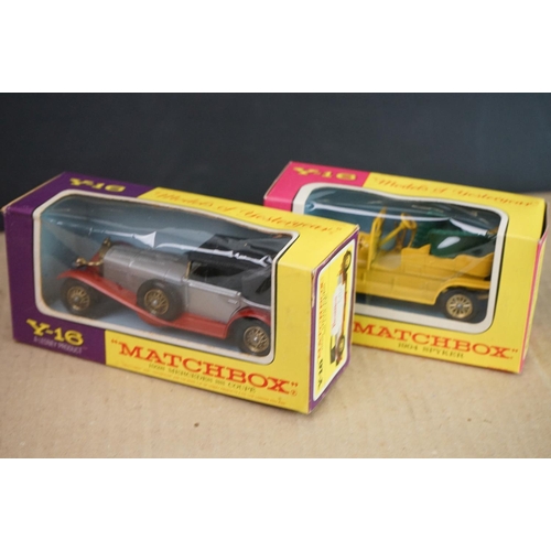 1130 - 15 Boxed Matchbox Models of Yesteryear diecast models in pink/purple & yellow boxes plus a quantity ... 