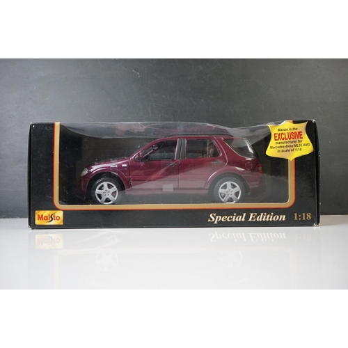 1135 - 11 x Boxed 1:18 scale Maisto diecast models to include Mercedes Benx ML 55, 2 x Mercededs Bernz SLK2... 