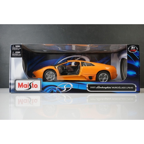 1135 - 11 x Boxed 1:18 scale Maisto diecast models to include Mercedes Benx ML 55, 2 x Mercededs Bernz SLK2... 