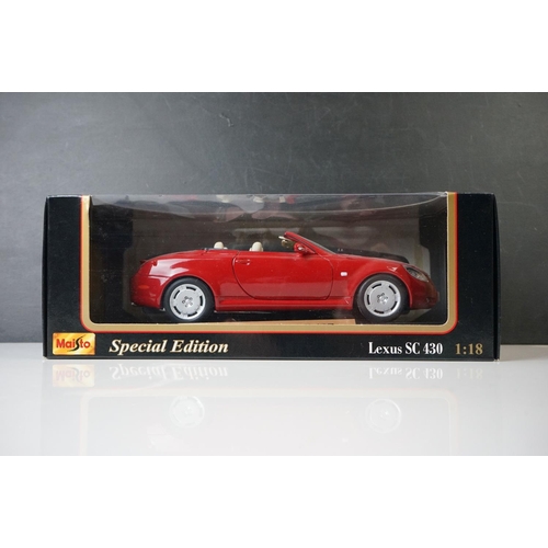 1135 - 11 x Boxed 1:18 scale Maisto diecast models to include Mercedes Benx ML 55, 2 x Mercededs Bernz SLK2... 