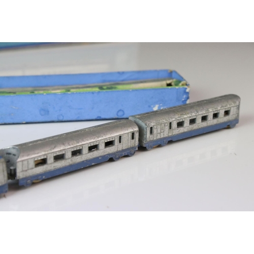 1187 - Boxed Dinky No 16 Silver Jubilee Train Set with inner display, play worn, tatty box with part missin... 