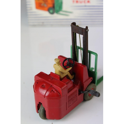 1189 - Boxed Dinky Supertoys 401 Coventry Climax Fork Lift Truck diecast model in red, diecast & box gd ove... 