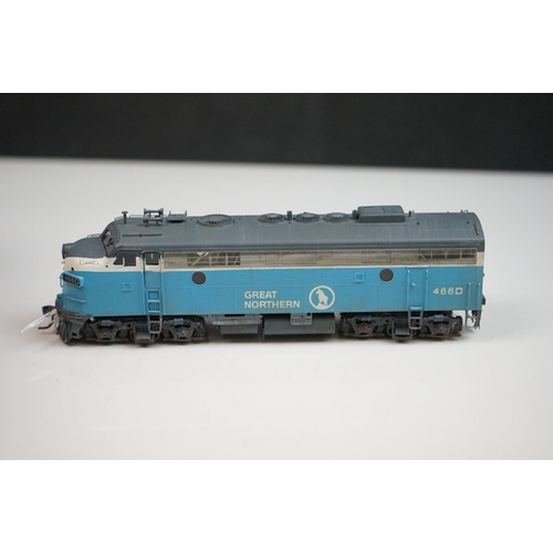 12 - Boxed Overland Models Inc HO gauge MEC F-3, Ph. II 'A #671A, 672A brass locomotive made by Ajin Prec... 