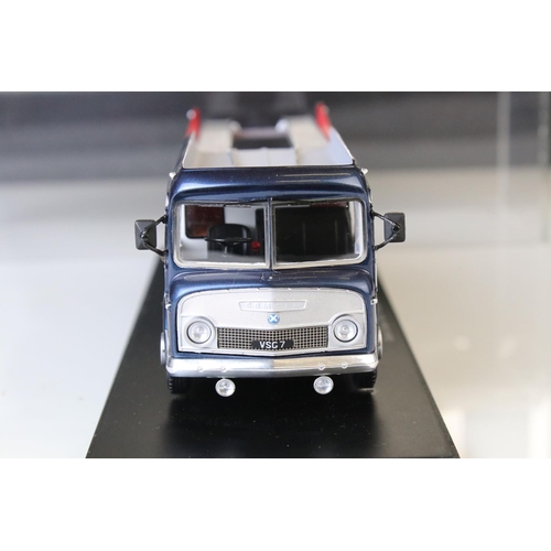 1202 - Cased 1:43 Spark Minimax S0285 Ecurie Ecosse Team Transporter 1959 diecast model, excellent