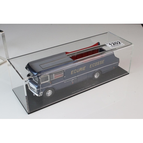 1202 - Cased 1:43 Spark Minimax S0285 Ecurie Ecosse Team Transporter 1959 diecast model, excellent