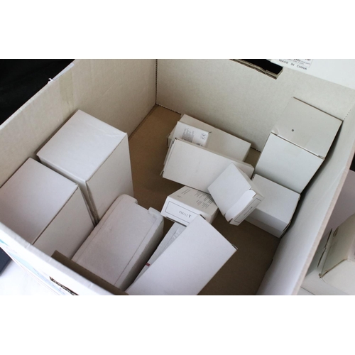 1208 - 17 Boxed diecast models to include Lledo and Chinese made vintage cars, all in white boxes and vg