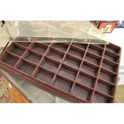 1215 - 11 x Wall hanging, plastic display cases for diecast models