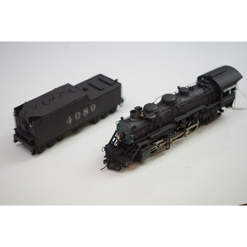 125 - Boxed Sunset Models HO gauge Santa Fe 2-8-2 4000 Class brass locomotive & tender, made by Samhongsa ... 