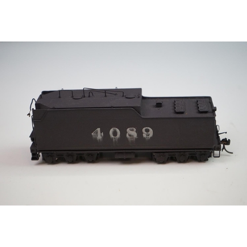 125 - Boxed Sunset Models HO gauge Santa Fe 2-8-2 4000 Class brass locomotive & tender, made by Samhongsa ... 