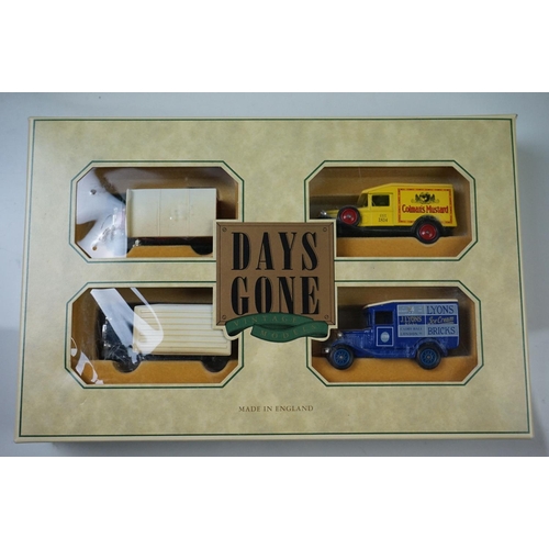 1273 - 13 Boxed diecast to include Corgi and Lledo multi vehicle sets and 4 x Great British Buses