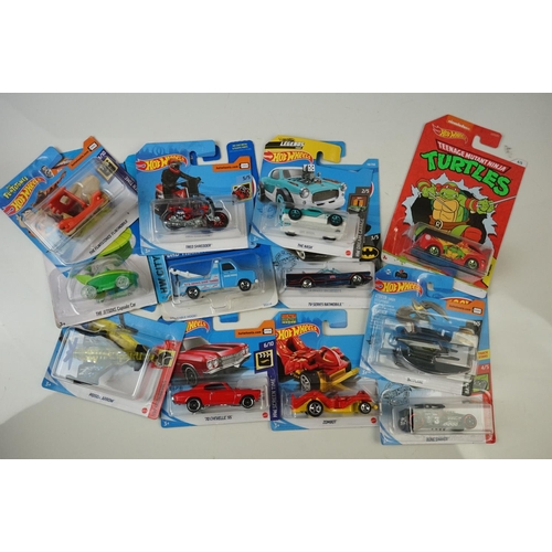 1283 - 32 Carded Mattel Hot Wheels diecast models featuring many TV related