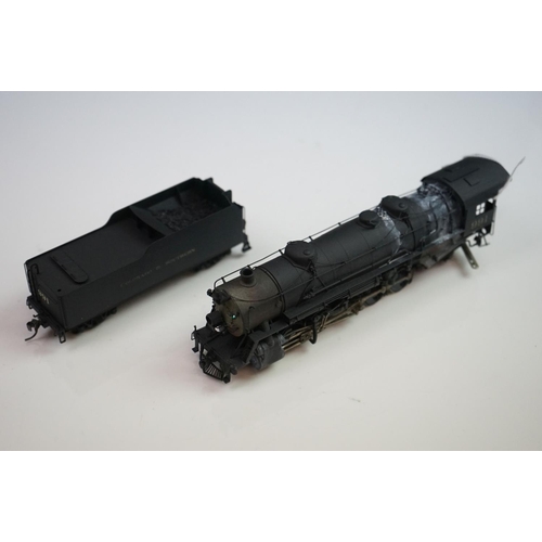 129 - Boxed Sunset Models HO gauge USRA Light 2-10-2 brass locomotive & tender (Korea), painted, appears e... 