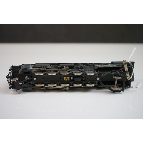 129 - Boxed Sunset Models HO gauge USRA Light 2-10-2 brass locomotive & tender (Korea), painted, appears e... 