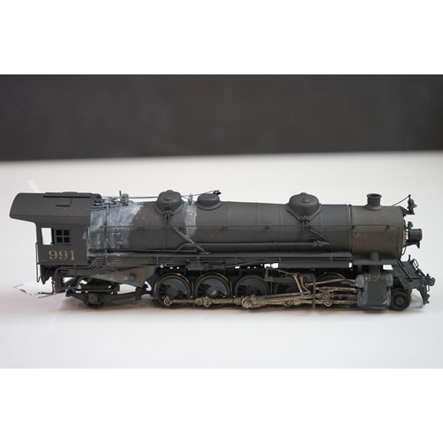 129 - Boxed Sunset Models HO gauge USRA Light 2-10-2 brass locomotive & tender (Korea), painted, appears e... 