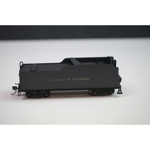 129 - Boxed Sunset Models HO gauge USRA Light 2-10-2 brass locomotive & tender (Korea), painted, appears e... 