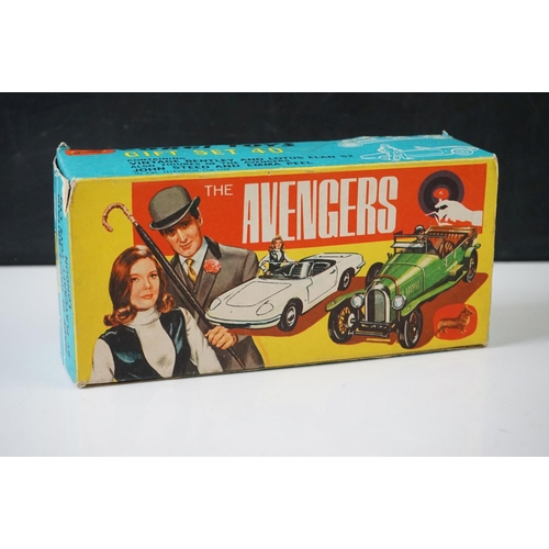 1292 - Boxed Corgi Gift Set 40 The Avengers Vintage Bentley and Lotus Elan S2, 2 x figures and 1 x umbrella... 