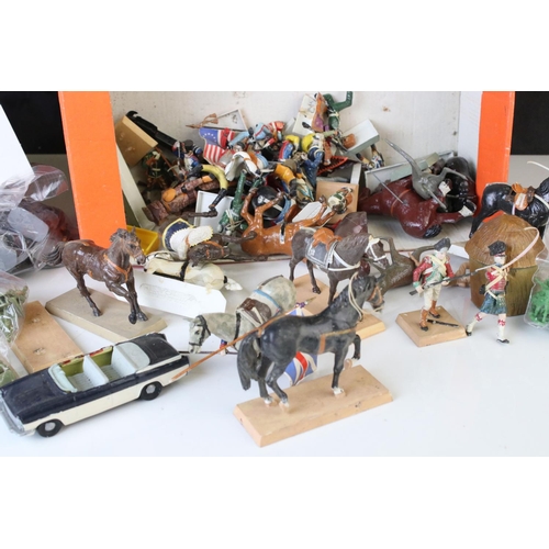 1302 - Quantity of various plastic and metal figures and accessories plus a boxed Lillput Lane Collectors C... 