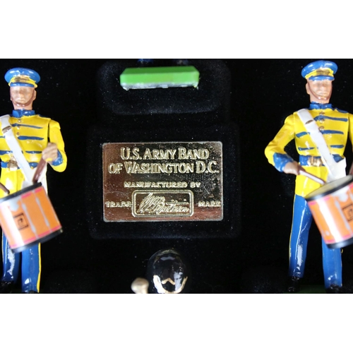 1318 - Two boxed ltd edn Britains metal figure sets to include 5391 The United States Army Band of Washingt... 