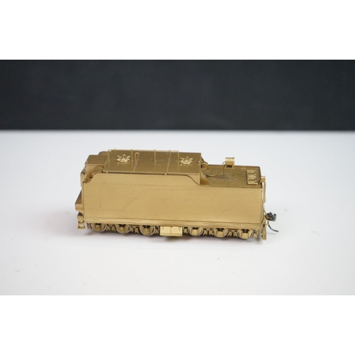 132 - Boxed Hallmarked Models INC HO gauge AT & SF 3129 2-8-2 brass locomotive & tender, unpainted, made i... 