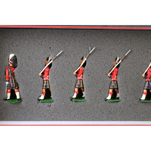 1329 - Two boxed Britains The Hollow Cast Collection metal figure sets to include 40190 The Cameron Highlan... 